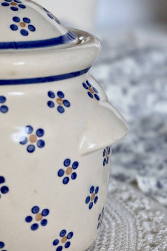 Bonbonnière vintage beige faïence - Décor fleuri bleu peint à la main