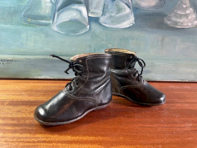 Bottines enfants en cuir vers 1880 Napoléon III