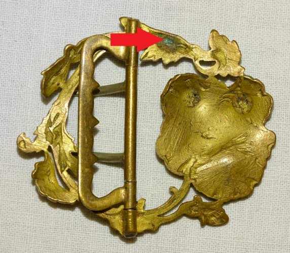 -BOUCLE DE CEINTURE ART NOUVEAU BRONZE UNE FLEUR en RELIEF Détails feuillus   D