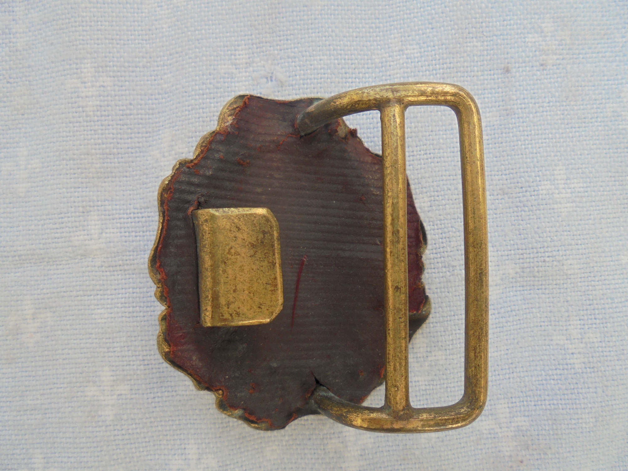 BOUCLE DE CEINTURE ancienne en bronze. Longueur : 9 cm. EUR 14,00 - FR BOUCLE DE CEINTURE ancienne en bronze. Longueur : 9 cm. EUR 14,00 - FR