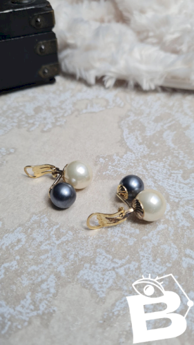 Boucles d oreilles chic - clips avec poinçons et fausses perles - vintage
