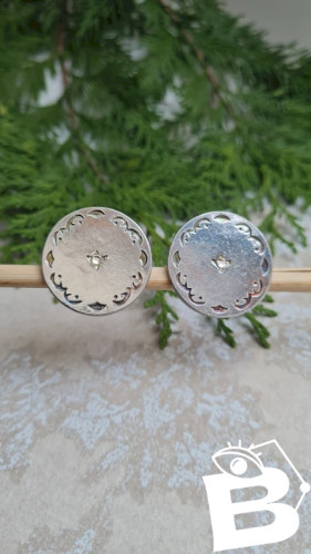 Boucles d oreilles - clips - en métal argenté signée FY