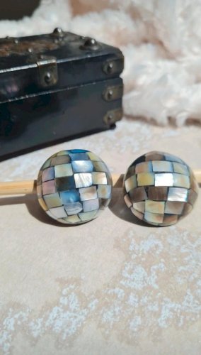 Boucles d oreilles - clips en mosaïque de nacre - vintage