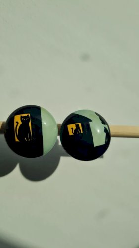 Boucles d oreilles de chats noir -clips vintage signés Pavone années 80