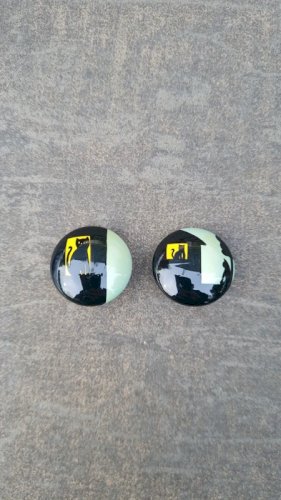 Boucles d oreilles de chats noir -clips vintage signés Pavone années 80