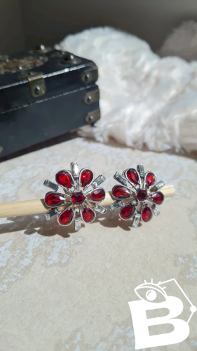 Boucles d oreilles Monet - clips vintage avec strass