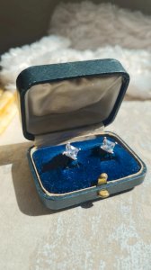 Boucles d oreilles puces  marque Esprit en argent 925