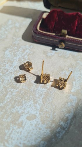 Boucles d oreilles- puces- plaqué or