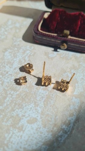 Boucles d oreilles- puces- plaqué or