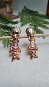 Boucles d oreilles signées Paris -clips poissons dorés - vintage - années 80