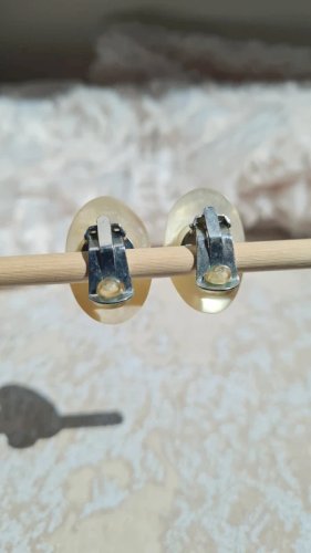 Boucles d oreilles vintage en nacre - clips - langues de chat