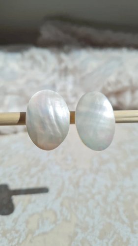 Boucles d oreilles vintage en nacre - clips - langues de chat