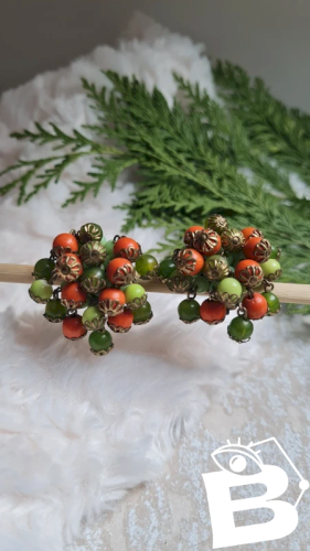 Boucles doreilles ancienne - clips pattes de verre ,bois et plastique
