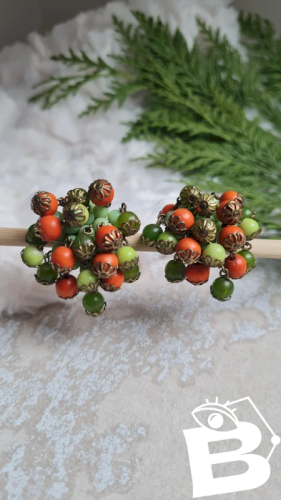 Boucles doreilles ancienne - clips pattes de verre ,bois et plastique