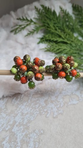 Boucles doreilles ancienne - clips pattes de verre ,bois et plastique