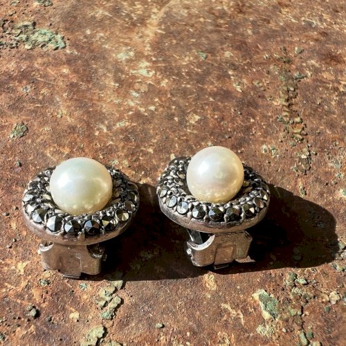 boucles d’oreilles anciennes circa 1930 argent massif perle marcassites Vintage
