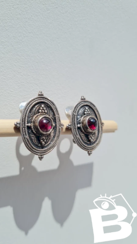 Boucles doreilles byzantines en argent avec grenats