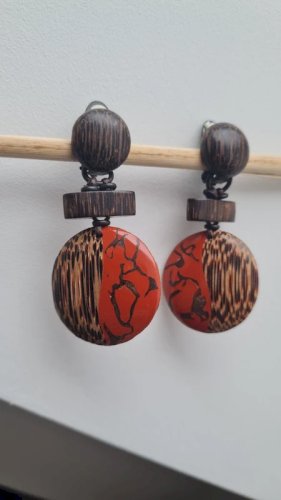 Boucles doreilles - clips en bois signées Nature