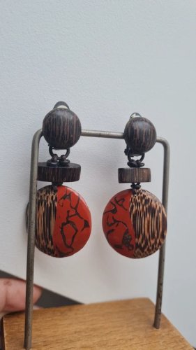 Boucles doreilles - clips en bois signées Nature