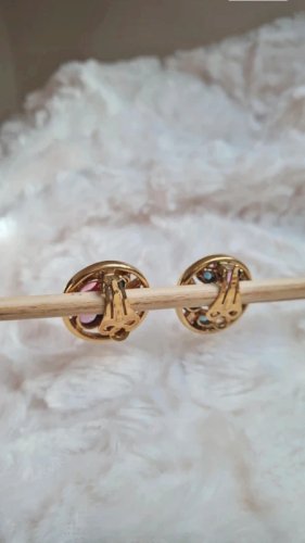 Boucles doreilles - clips haute couture signés