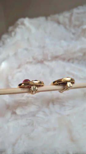 Boucles doreilles - clips haute couture signés