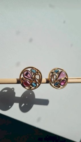 Boucles doreilles - clips haute couture signés