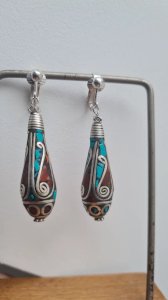 Boucles doreilles - clips tibétaines artisanales