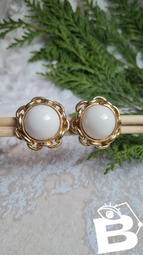 Boucles doreilles - clips vintage dorés et en porcelaine