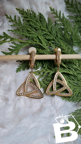 Boucles doreilles - clips vintage  dorés