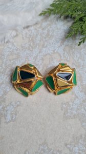 Boucles doreilles - clips vintage émaillés vert, noir et dorés