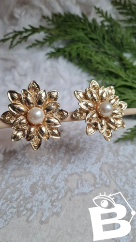 Boucles doreilles - clips vintage en forme de fleurs