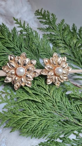 Boucles doreilles - clips vintage en forme de fleurs