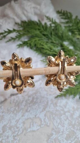 Boucles doreilles - clips vintage en forme de fleurs