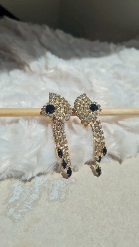 Boucles doreilles - clips vintage et strass