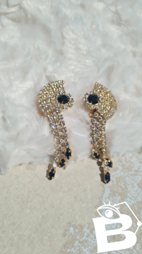 Boucles doreilles - clips vintage et strass