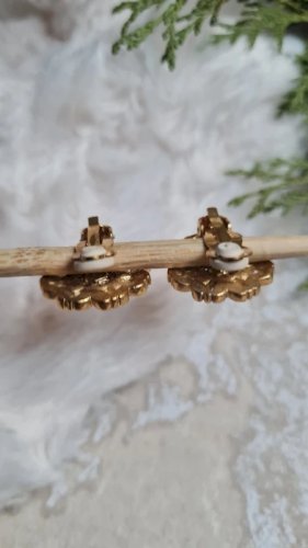 Boucles doreilles - clips vintage signés past times