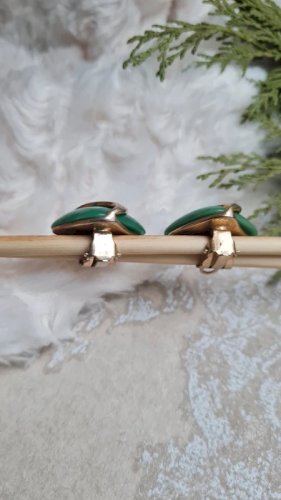 Boucles doreilles - clips vintage vert et doré