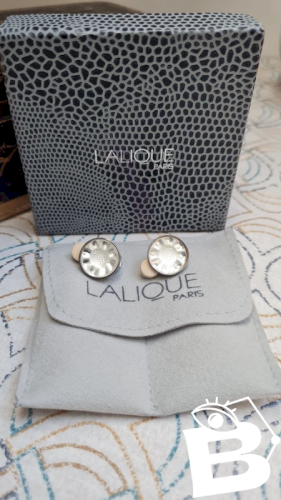 Boucles Doreilles Lalique vendu dans ça boite état neuf