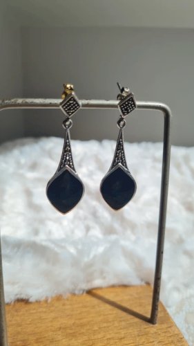 Boucles doreilles pendante en argent onyx et marcassites