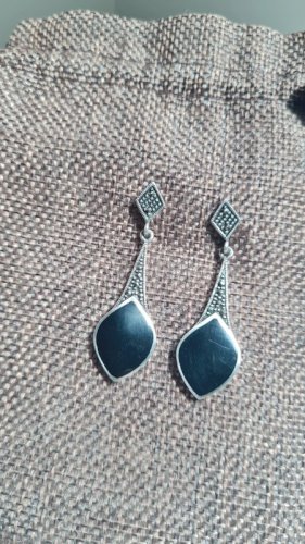 Boucles doreilles pendante en argent onyx et marcassites