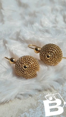 Boucles doreilles pendante - plaqué or - Dômes tressés