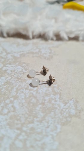 Boucles doreilles - puces anciennes en argent et perles en verre
