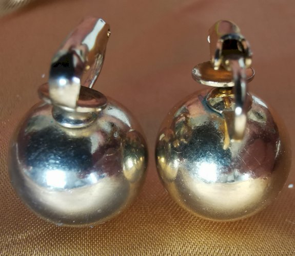 BOUCLES D'OREILLES RONDES