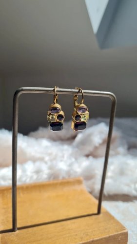 Boucles doreilles  signées ( Une Ligne Paris )