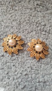 Earrings - sunflowers - vintage clips - Anne Ghez 80s