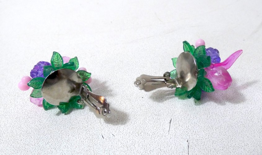 Boucles d'oreilles vintage fruits lucite années 80