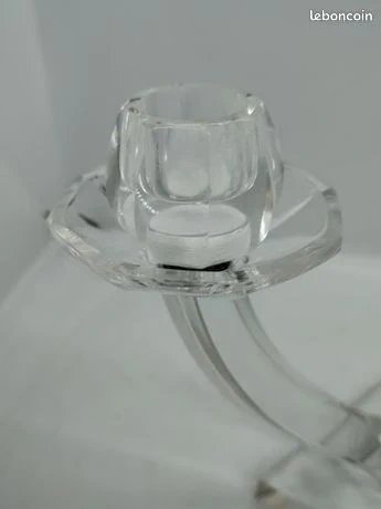 Bougeoir à deux bras en cristal attribué a la manufacture de saint louis en etat correct