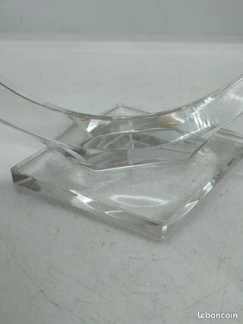 Bougeoir à deux bras en cristal attribué a la manufacture de saint louis en etat correct
