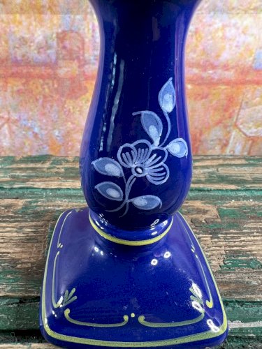 Bougeoir ancien en faïence de Saint-Omer – peint à la main – bleu cobalt – signé