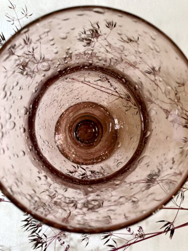 Bougeoir Biot en verre bullé violet